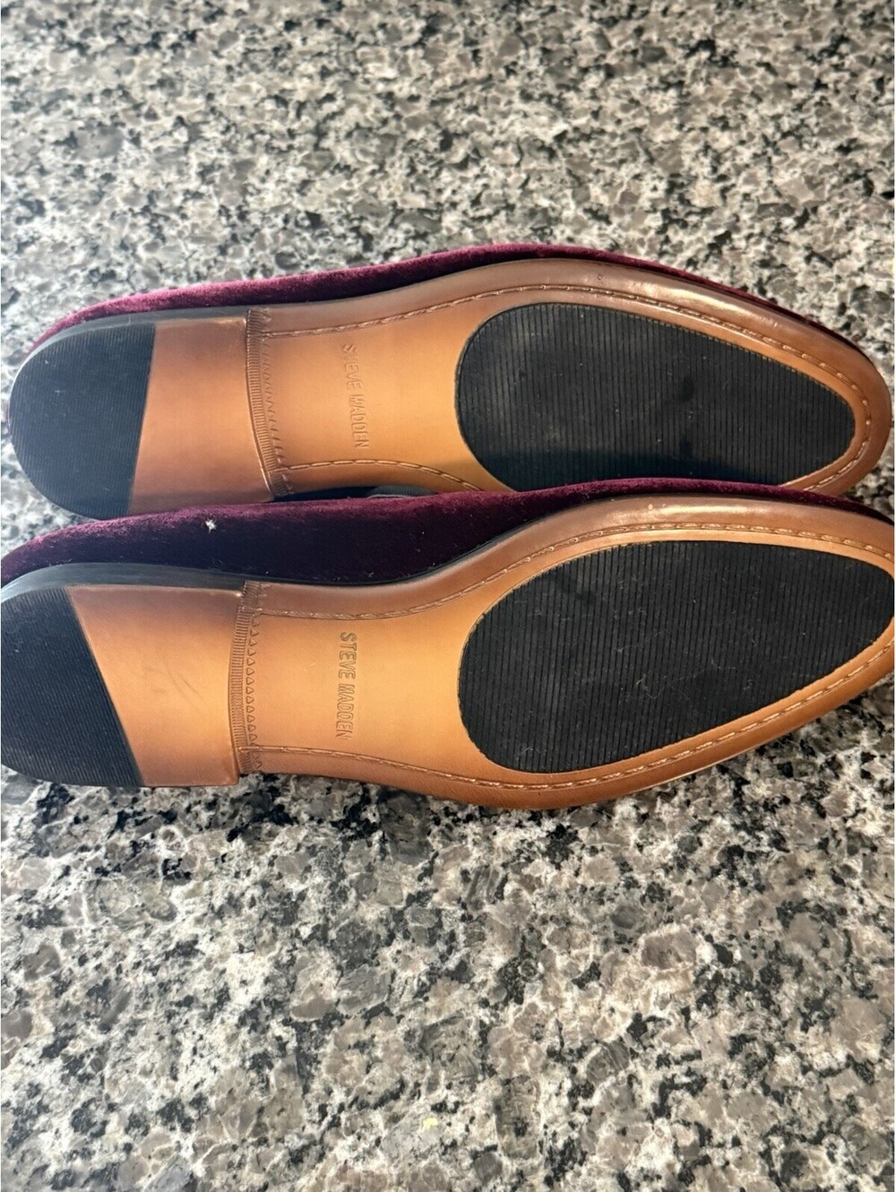 Steve Madden Mens 10.5 Burgundy Velvet Skull Crossbones Smoking Loafer Slippers - Picture 5 of 7